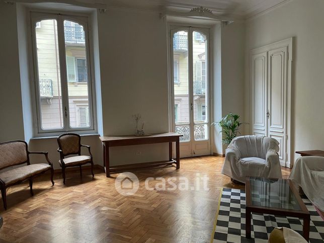 Appartamento in residenziale in Via San Secondo 11