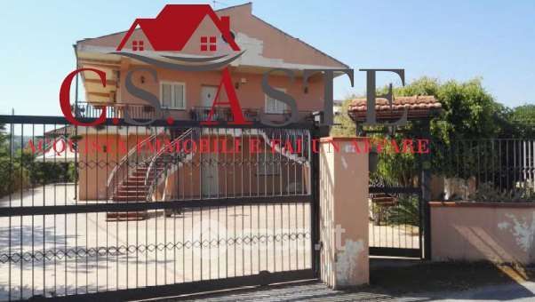 Villa in residenziale in 