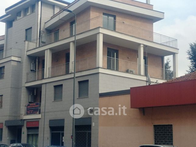 Ufficio in commerciale in Via Derna 26