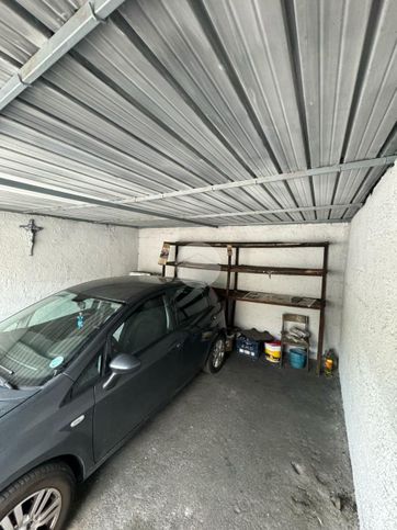 Garage/posto auto in residenziale in Via Francesco Cappiello 51