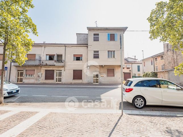 Appartamento in residenziale in Via Stazione 35
