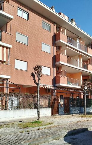 Appartamento in residenziale in Via Dante Canducci 34