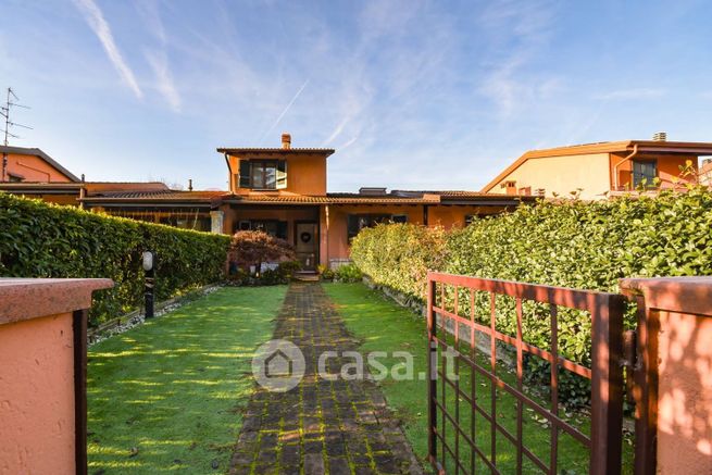 Villetta a schiera in residenziale in Via Alcide De Gasperi 13