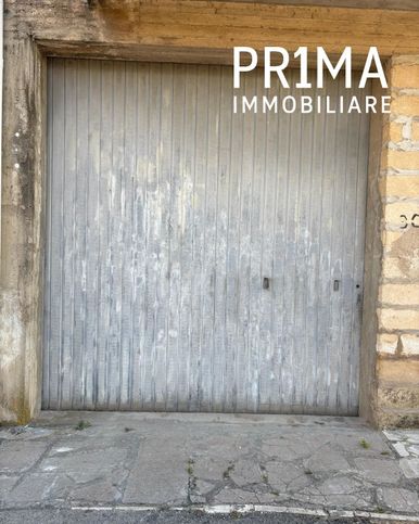 Box/posto auto in residenziale in Via G. Puglia
