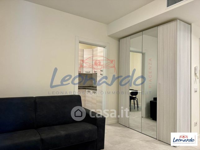 Appartamento in residenziale in Via Tortona 16