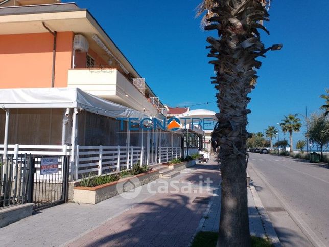 Box/posto auto in residenziale in Lungomare Europa 119