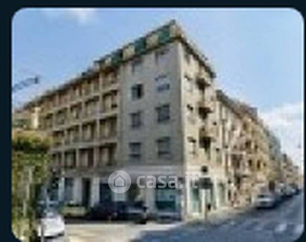 Ufficio in commerciale in Via Luigi Galvani 18