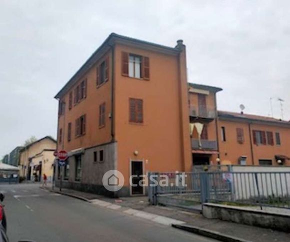 Appartamento in residenziale in Via Edmondo de Amicis 12