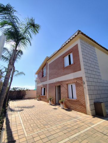 Villa in residenziale in Via Costa Esperia