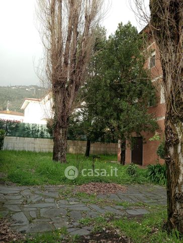 Casa indipendente in residenziale in 