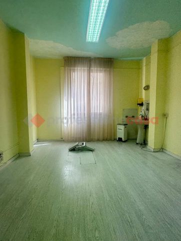 Ufficio in commerciale in Via Grande
