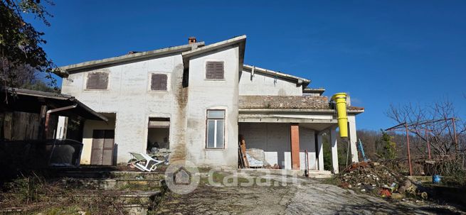 Villa in residenziale in Via Valle del Nespolo 52