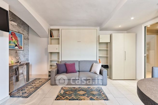 Appartamento in residenziale in Via della Rocca 41