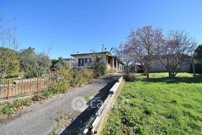 Rustico/casale in residenziale in Via Pratolungo
