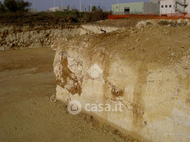 Terreno edificabile in residenziale in Strada 34