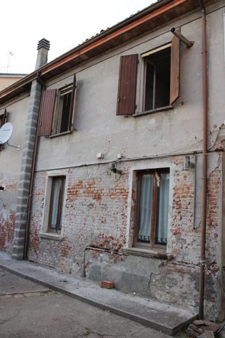 Casa indipendente in residenziale in Via Mantova