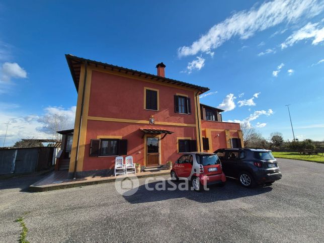 Rustico/casale in residenziale in Via Portuense