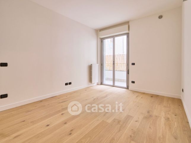 Appartamento in residenziale in Via Giovanni Cantoni 5