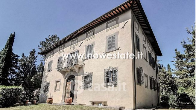 Villa in residenziale in 