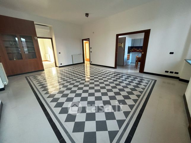 Appartamento in residenziale in Viale Lunigiana 14