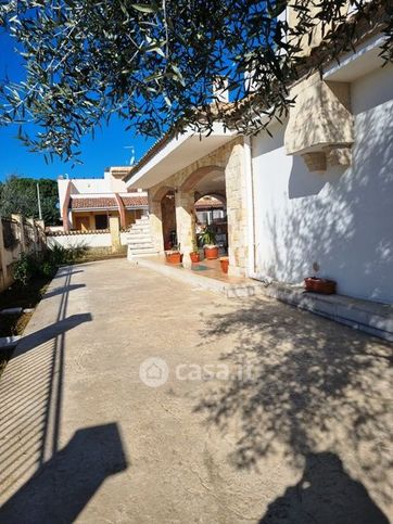 Villa in residenziale in Via Giovanni Bovio