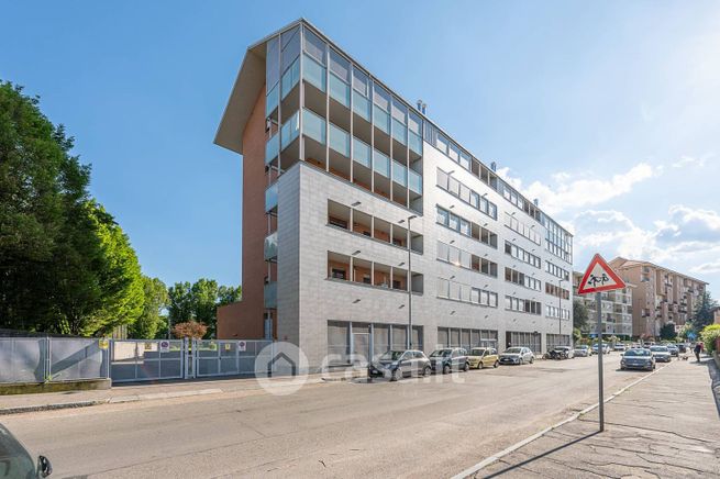 Garage/posto auto in residenziale in Strada del Cascinotto 28