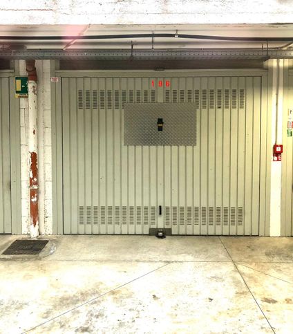 Garage/posto auto in residenziale in Viale Carmelo Bene 322