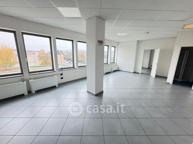 Ufficio in commerciale in Via Risorgimento 440 B