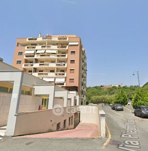 Box/posto auto in residenziale in Via Achille Montanucci