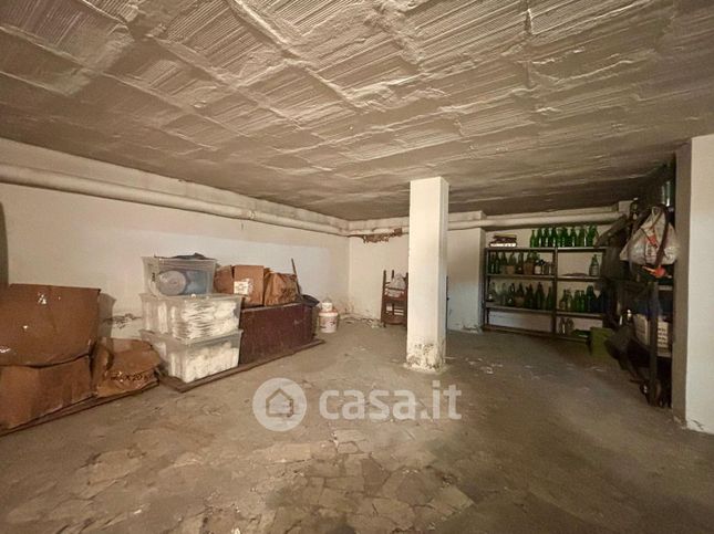 Box/posto auto in residenziale in Via della Rondinella