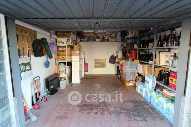 Box/posto auto in residenziale in Via Vecchia Vastato