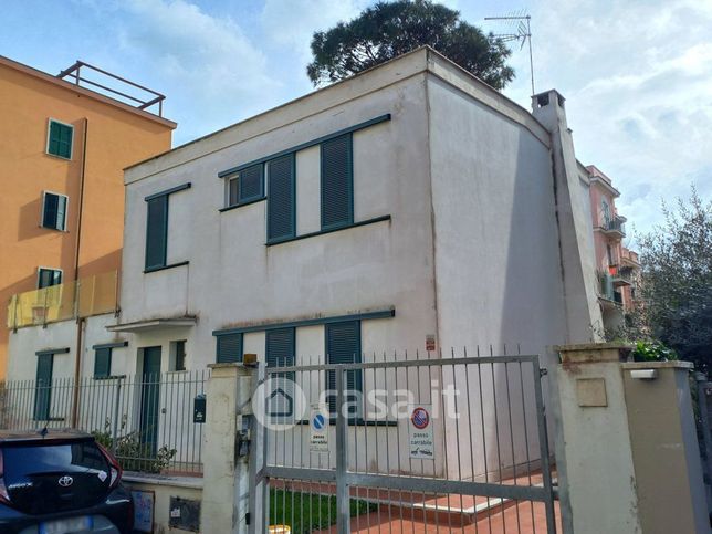 Appartamento in residenziale in Via dei Lucilii 20