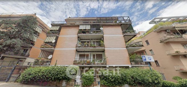 Ufficio in commerciale in Via Ludovico di Breme 9