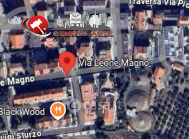 Box/posto auto in residenziale in Via Leone Magno