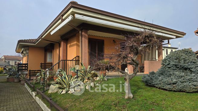 Villa in residenziale in Corso Giuseppe Garibaldi 24