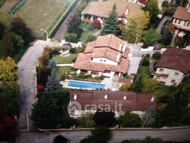 Villa in residenziale in Via Salvator Allende 2