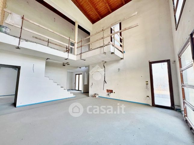 Villa in residenziale in Viale Roma 1