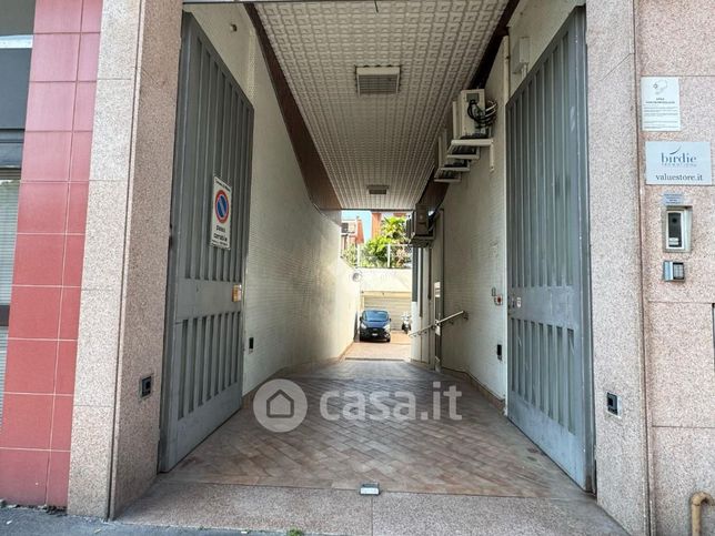 Capannone in commerciale in Via Marostica 40