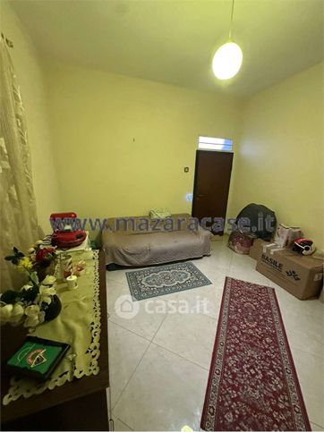 Casa indipendente in residenziale in 