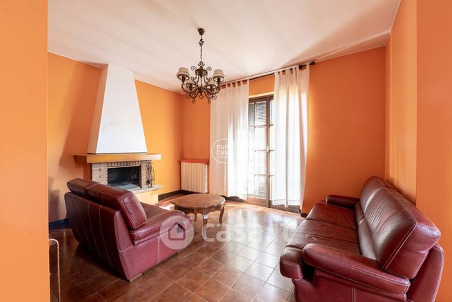 Villa in residenziale in Via Giuseppe Garibaldi 7