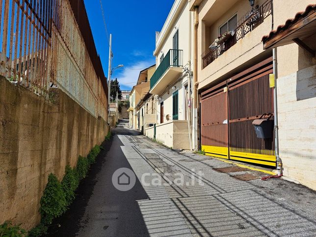 Garage/posto auto in residenziale in Via Francesco Denaro