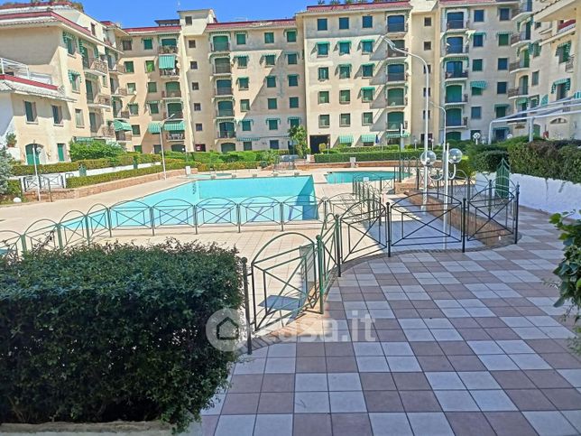 Appartamento in residenziale in Via degli Oleandri
