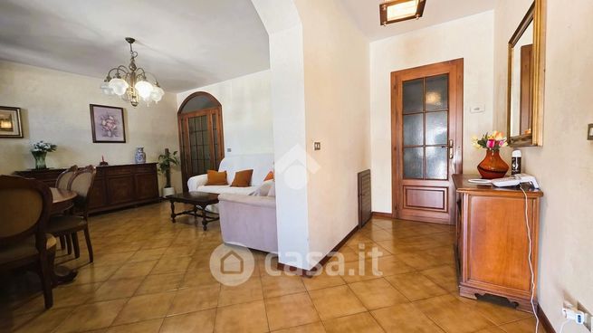 Casa bi/trifamiliare in residenziale in Via Gherardo 6