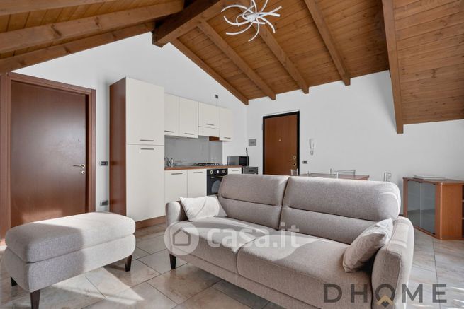Appartamento in residenziale in Via Monte Rosa 22