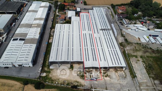 Capannone in commerciale in Via Ponticello