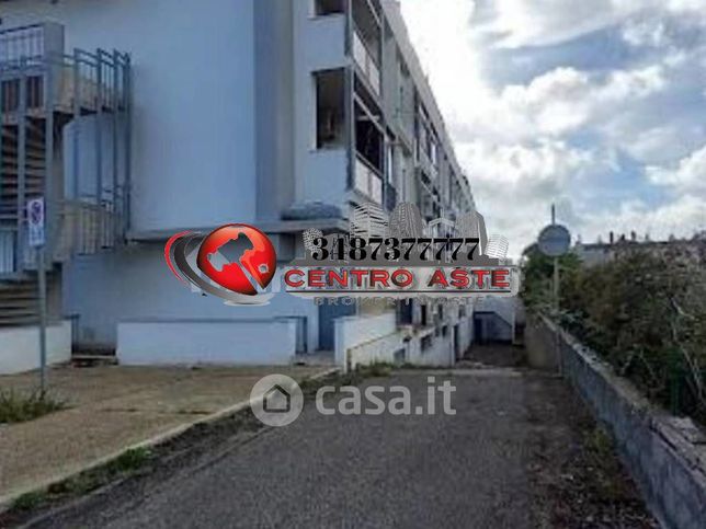 Box/posto auto in residenziale in Via dell' Etruria