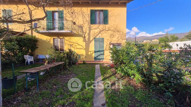 Appartamento in residenziale in Via della Chiesina 8