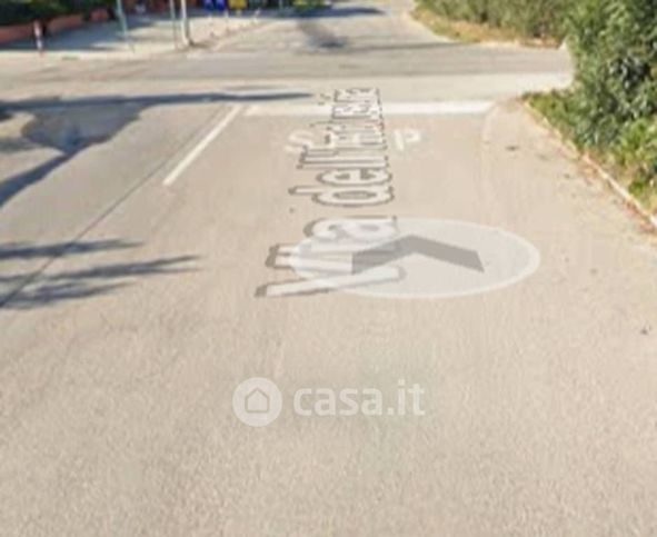 Capannone in commerciale in Via dell'Industria