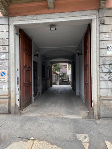 Attività/licenza (con o senza mura) in commerciale in Viale Monte Grappa 4