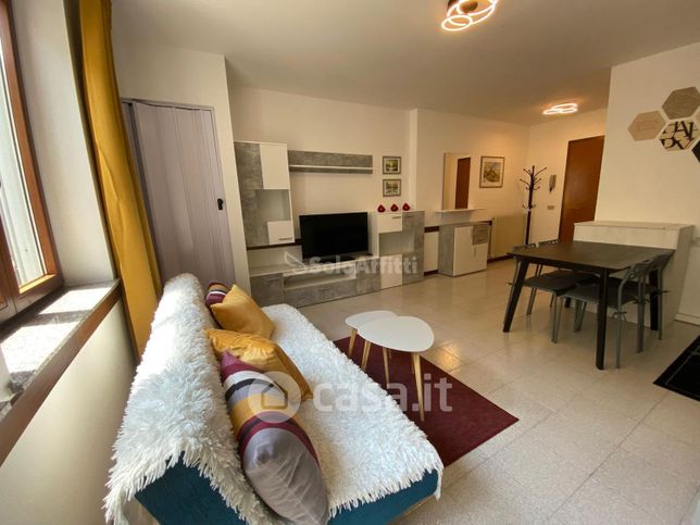 Appartamento in residenziale in Via Carlo de Morelli 38